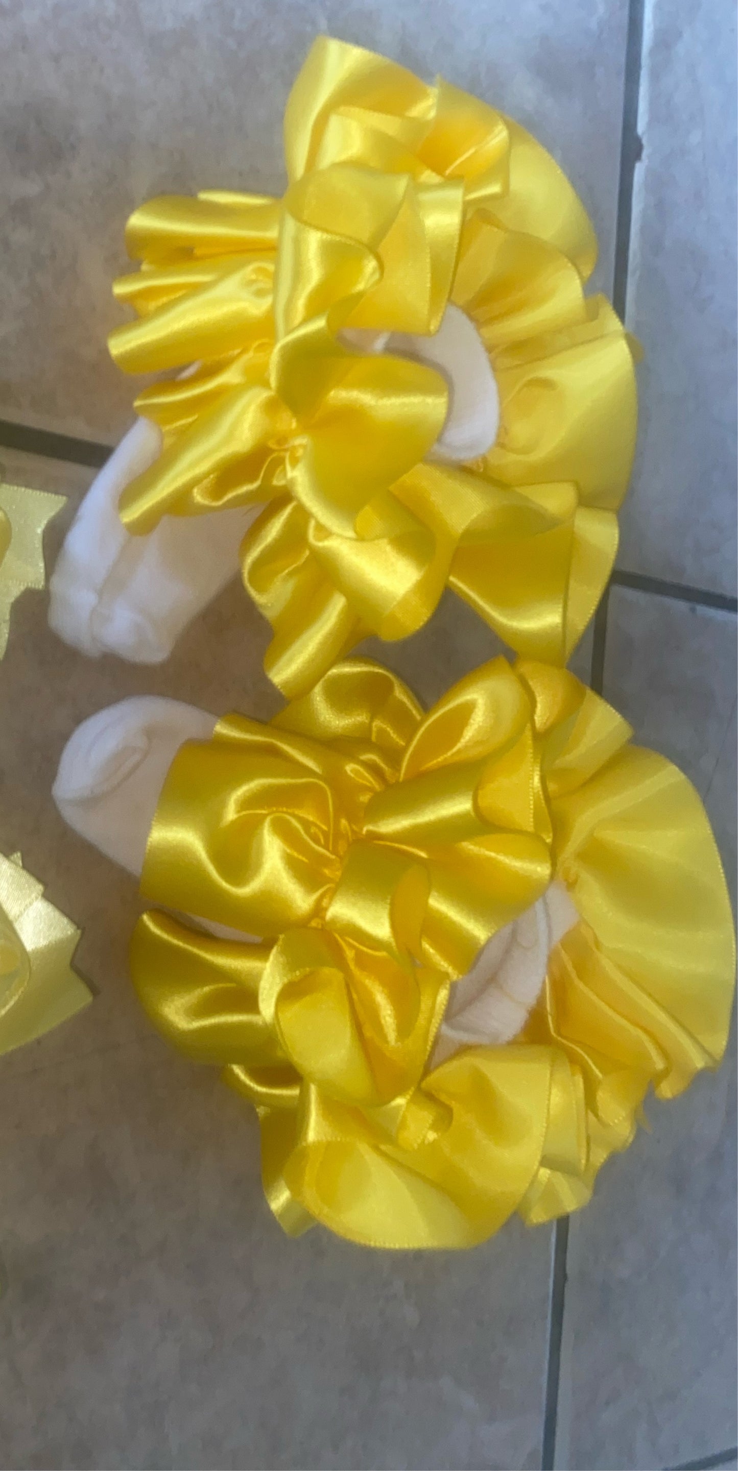 Yellow frill satin sock